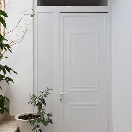 Theo Apartments 레팀노 외부 사진