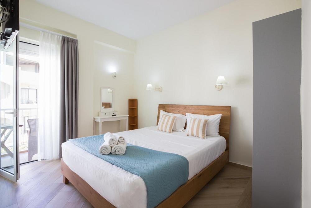 Theo Apartments 레팀노 외부 사진