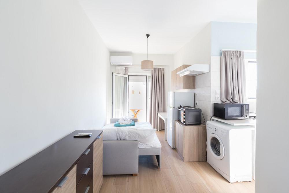Theo Apartments 레팀노 외부 사진